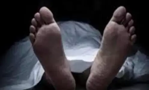 जम्मू-कश्मीर के कुपवाड़ा में वाहन खाई में गिरने से 4 की मौत, 10 घायल जम्मू-कश्मीर के कुपवाड़ा में वाहन खाई में गिरने से 4 की मौत, 10 घायल
