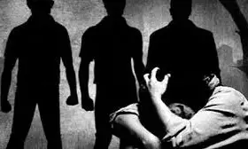 यूपी में लोन डिफॉल्टर ने बैंक कर्मचारियों पर हमला किया, बंधक भी बनाया यूपी में लोन डिफॉल्टर ने बैंक कर्मचारियों पर हमला किया, बंधक भी बनाया