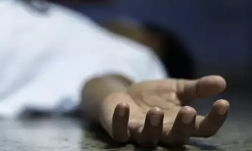 असम में बेकरी कर्मचारी ने की सहकर्मी की हत्या असम में बेकरी कर्मचारी ने की सहकर्मी की हत्या