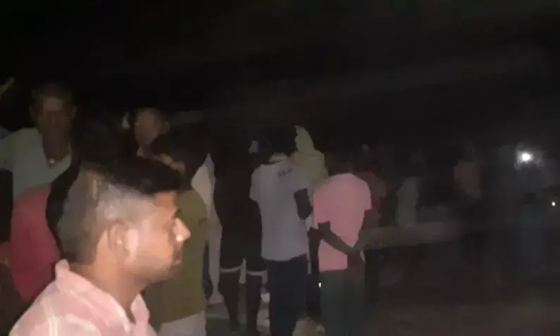 सरयू नदी में नाव पलटी, 2 की मौत, 7 लापता