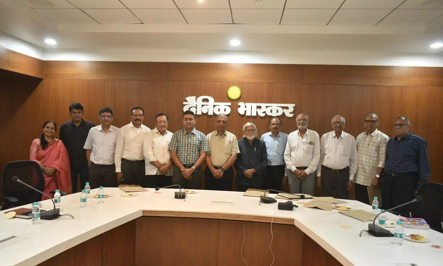 शिक्षा, स्वास्थ्य, पर्यटन, इन्फ्रास्ट्रक्चर उद्योग के क्षेत्र में विकास की दरकार