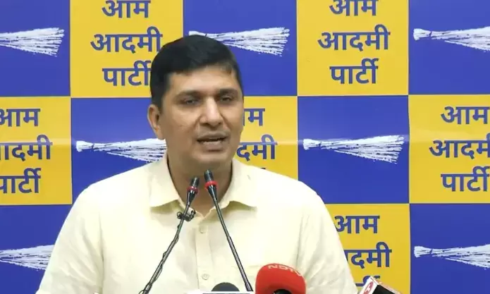 केजरीवाल को ईडी के समन की जानकारी मनोज तिवारी को कैसे थी : आम आदमी पार्टी