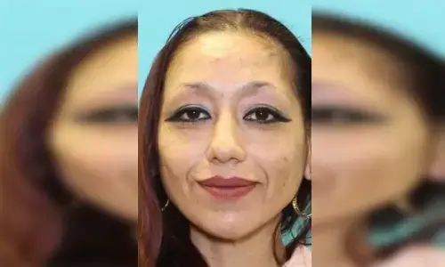 भारत चली गई अमेरिकी मां पर नाबालिग बेटे की हत्या का आरोप भारत चली गई अमेरिकी मां पर नाबालिग बेटे की हत्या का आरोप