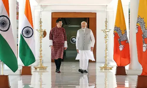 भूटान के राजा जिग्मे खेसर वांगचुक कल एक सप्ताह की भारत यात्रा शुरू करेंगे भूटान के राजा जिग्मे खेसर वांगचुक कल एक सप्ताह की भारत यात्रा शुरू करेंगे