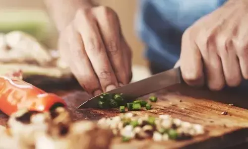 इस गांव का हर मर्द है खाना बनाने में माहिर, बचपन से ही सिखाई जाती है ये कला