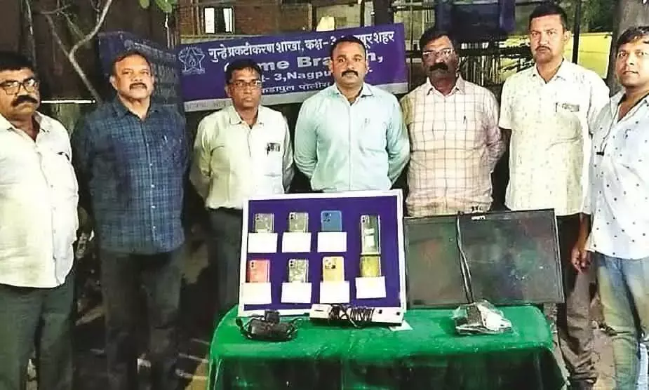 दो क्रिकेट अड्डों पर पुलिस का छापा, 3 बुकी गिरफ्तार