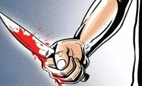 बिहार के खगड़िया में शख्स ने 7 साल की बेटी का सिर काट दिया