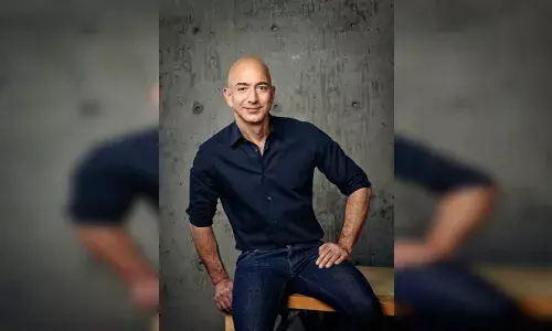 अमेजन के संस्थापक जेफ बेजोस सिएटल वाला घर छोड़ेंगे, यहीं से शुरू किया था ई-कॉमर्स का बिजनेस अमेजन के संस्थापक जेफ बेजोस सिएटल वाला घर छोड़ेंगे, यहीं से शुरू किया था ई-कॉमर्स का बिजनेस
