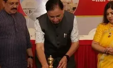 सशक्त लोकतंत्र के साथ जुड़ी रहती है सार्थक पत्रकारिता - डॉ. उदय बोधनकर