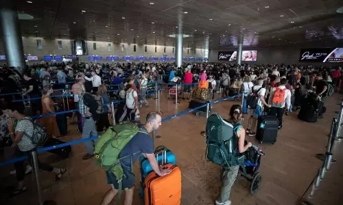 इज़राइल ने नागरिकों से विदेश यात्रा पर पुनर्विचार करने का किया आग्रह