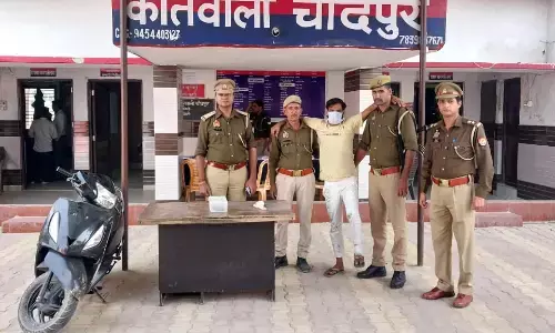 बिजनौर में डॉक्टर से रंगदारी मांगने वाला अभियुक्त मुठभेड़ में गिरफ्तार बिजनौर में डॉक्टर से रंगदारी मांगने वाला अभियुक्त मुठभेड़ में गिरफ्तार