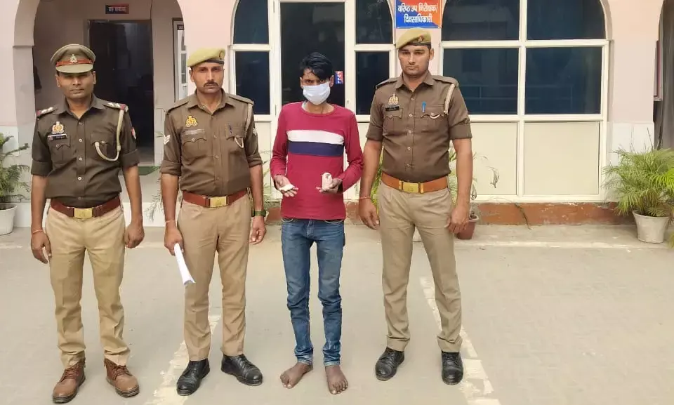 दहेज को लेकर पत्नी से किया झगड़ा, करवा चौथ के दिन पत्नी को तेजाब से जलाया, गिरफ्तार