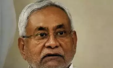 नीतीश कुमार ने जदयू के वरिष्ठ नेता वशिष्ठ नारायण सिंह से मुलाकात की नीतीश कुमार ने जदयू के वरिष्ठ नेता वशिष्ठ नारायण सिंह से मुलाकात की