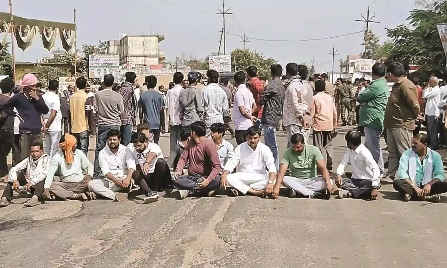 जनाक्रोश आंदोलन के कारण चार घंटे बंद रहा तुमसर-बपेरा मार्ग