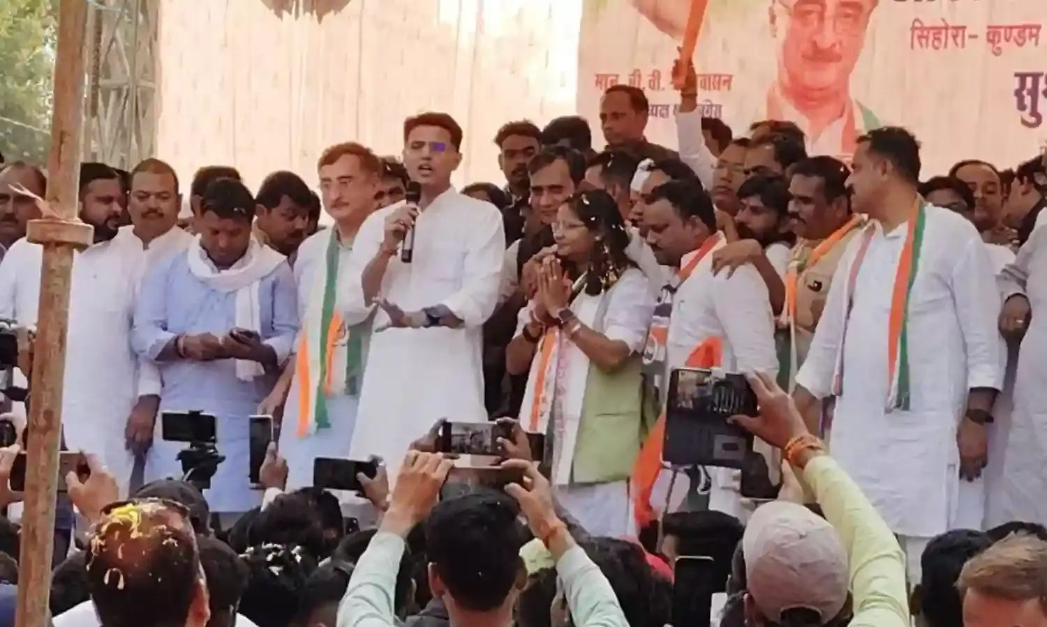जबलपुर के सिहोरा में राजस्थान के उपमुख्यमंत्री पायलट बोले- डबल इंजन की सरकार का एक इंजन सीज करेगी प्रदेश की जनता