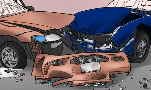 जम्मू-कश्मीर के राजौरी में सड़क दुर्घटना में तीन की मौत जम्मू-कश्मीर के राजौरी में सड़क दुर्घटना में तीन की मौत