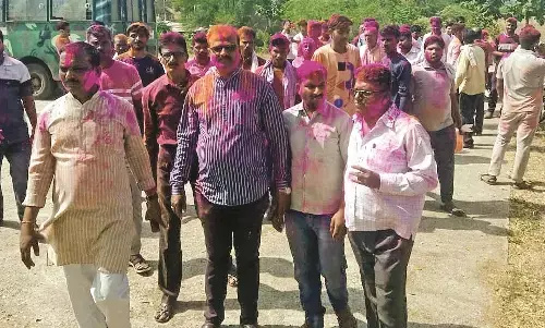 वर्धा की 19 ग्राम पंचायत पर भाजपा, यवतमाल की 17 पर कांग्रेस का कब्जा वर्धा की 19 ग्राम पंचायत पर भाजपा, यवतमाल की 17 पर कांग्रेस का कब्जा