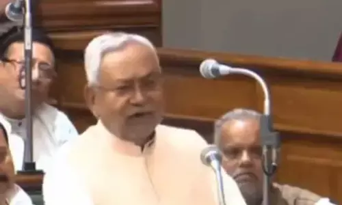 नीतीश कुमार के विधानसभा में प्रजनन दर कम करने को लेकर दिए गए बयान पर झेंप गई महिला विधायक