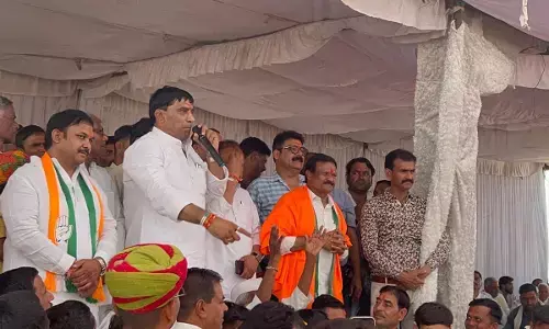 मदनीधाम में सुंदरकांड आयोजन में उमड़ा जन सैलाब, सोनकच्छ के कांग्रेस प्रत्याशी सज्जन सिंह वर्मा भी हुए सम्मिलित मदनीधाम में सुंदरकांड आयोजन में उमड़ा जन सैलाब, सोनकच्छ के कांग्रेस प्रत्याशी सज्जन सिंह वर्मा भी हुए सम्मिलित