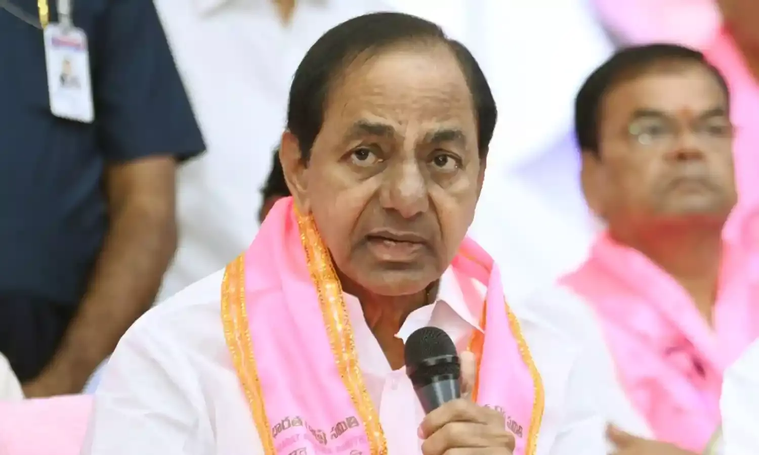 केसीआर के हेलिकॉप्टर में फिर आई तकनीकी खराबी