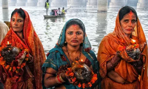 हाईकोर्ट ने छठ पूजा प्रतिबंध को चुनौती देने वाली याचिका पर विचार करने से किया इनकार