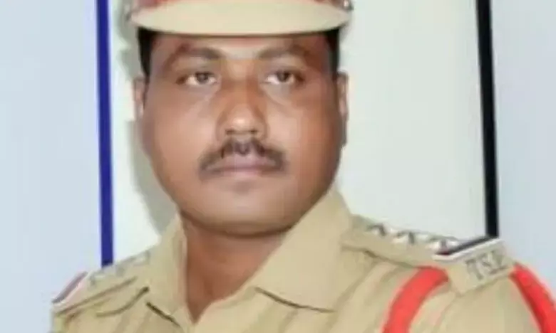 इंस्पेक्टर की हत्या के आरोप में कांस्टेबल दंपति गिरफ्तार