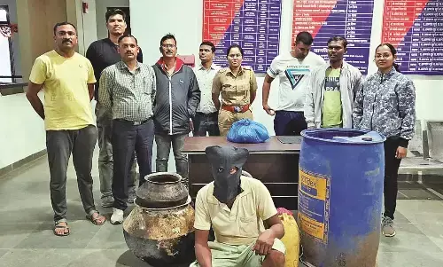 अवैध व्यवसाय करने वालों की धरपकड़