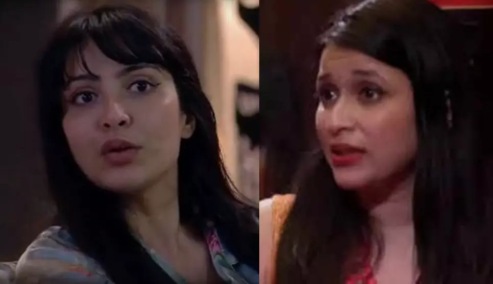 बिग बॉस 17: मन्नारा ने खानजादी पर एक और अपमानजनक टिप्पणी की बिग बॉस 17: मन्नारा ने खानजादी पर एक और अपमानजनक टिप्पणी की