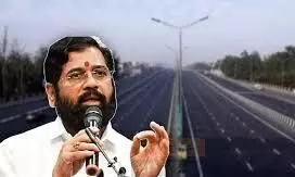 मुंबई की सड़कों पर धूल पर अंकुश लगाने के लिए 1000 पानी के टैंकरों से होगा छिड़काव- एकनाथ शिंदे मुंबई की सड़कों पर धूल पर अंकुश लगाने के लिए 1000 पानी के टैंकरों से होगा छिड़काव- एकनाथ शिंदे