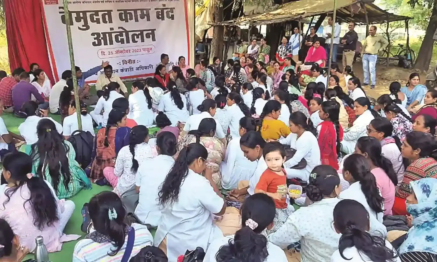 आंदोलन स्थल पर दीपावली मनाएंगे एनएचएम कर्मचारी