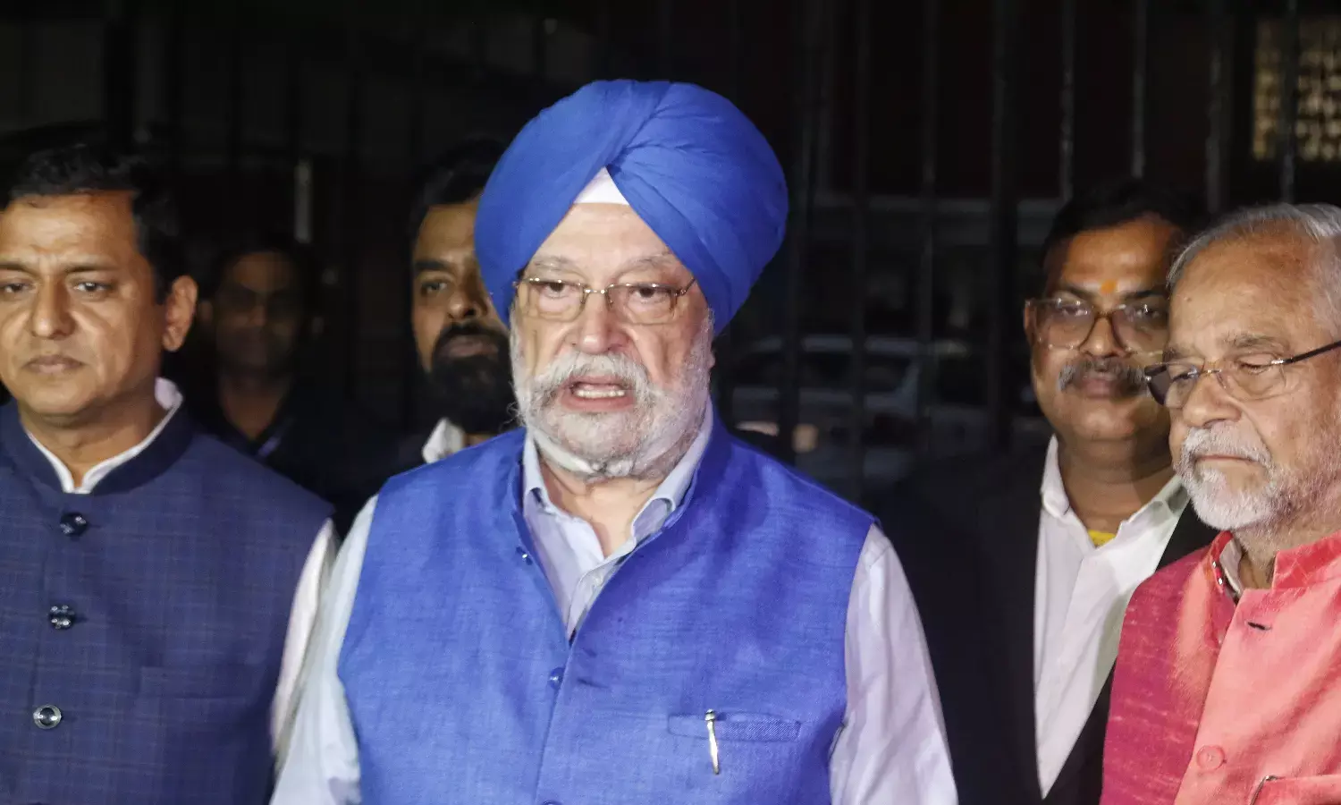 भाजपा नेताओं ने चुनाव आयोग से मुलाकात कर आप पर कार्रवाई करने की मांग की
