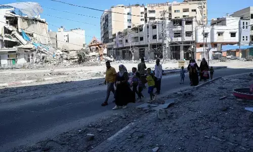 इजरायल गाजा में मदद पहुंचाने के लिए रोजाना 4 घंटे का संघर्ष विराम शुरू करेगा इजरायल गाजा में मदद पहुंचाने के लिए रोजाना 4 घंटे का संघर्ष विराम शुरू करेगा