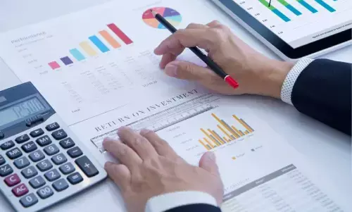 निवेशकों को स्मॉल और मिड कैप शेयरों में सावधानी बरतने की जरूरत