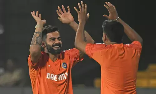 जिन लोगों ने खेल खेला है वे कैच या शानदार शॉट के अंतर को जानते हैं: पैडी अप्टन के साथ अपने रिश्ते पर कोहली जिन लोगों ने खेल खेला है वे कैच या शानदार शॉट के अंतर को जानते हैं: पैडी अप्टन के साथ अपने रिश्ते पर कोहली