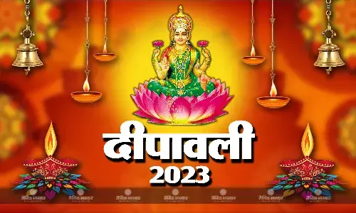 कई सालों बाद बन रहा 5 राजयोग का संयोग, इस विधि से करें मां लक्ष्मी और भगवान गणेश की पूजा