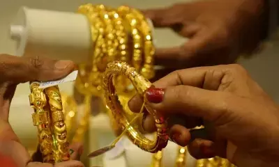 धनतेरस पर हुई जमकर खरीददारी,  दो हजार करोड़ का कारोबार धनतेरस पर हुई जमकर खरीददारी,  दो हजार करोड़ का कारोबार