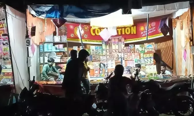 दीपावली आज, सुख समृद्धि के लिए रोशनी से जगमगाया शहर