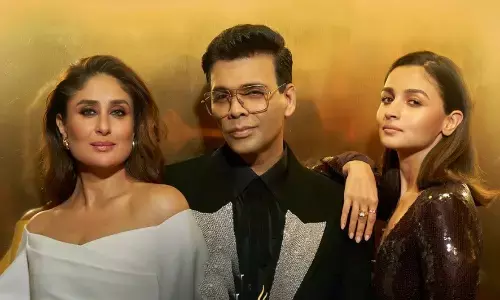 केजेओ ने करीना से पूछा कि क्या गदर 2 की सक्सेस पार्टी में शामिल नहीं होने की वजह अमीषा पटेल हैं केजेओ ने करीना से पूछा कि क्या गदर 2 की सक्सेस पार्टी में शामिल नहीं होने की वजह अमीषा पटेल हैं