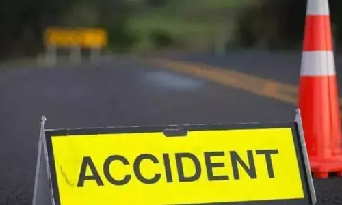 सड़क हादसे में एक मृत दो घायल
