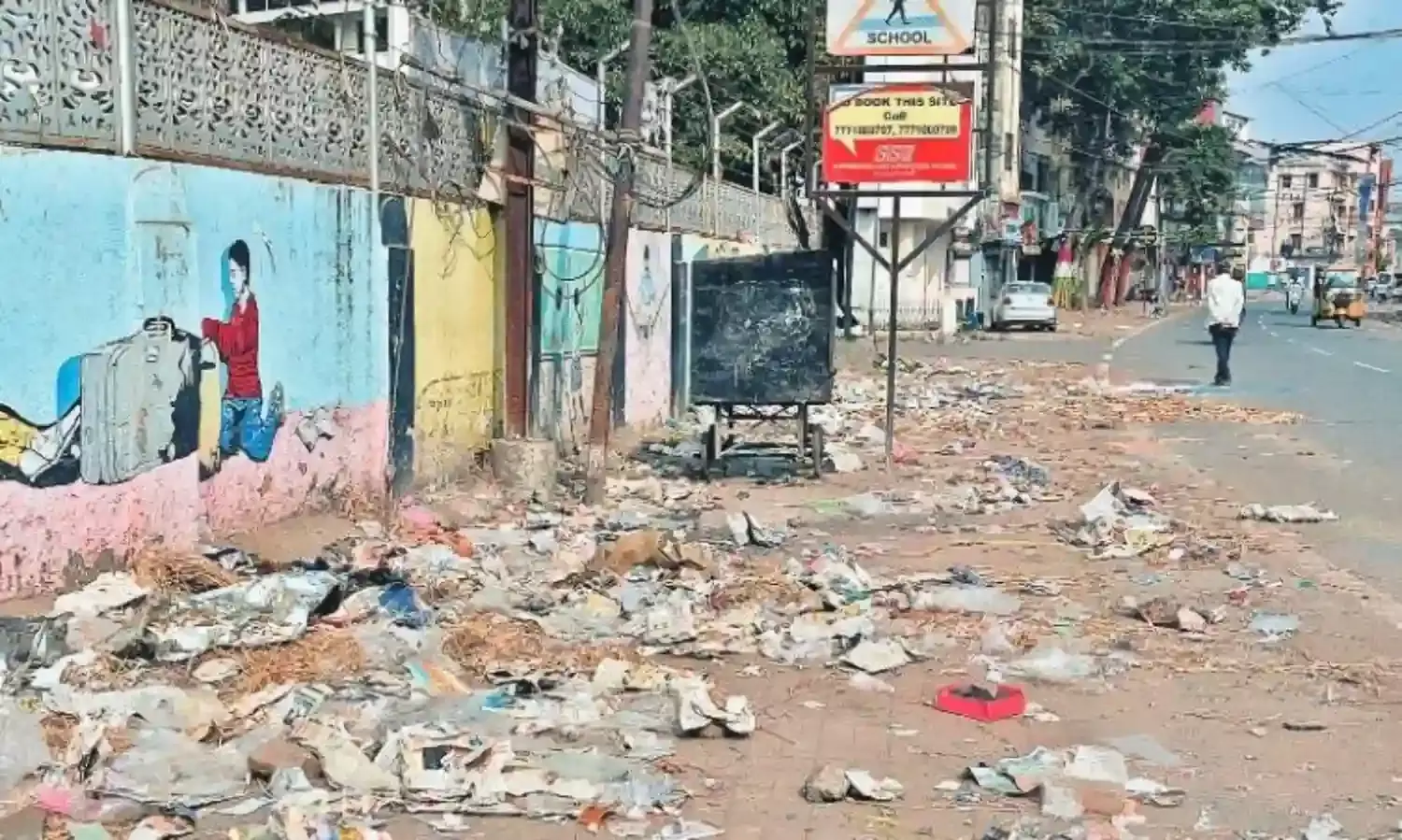 त्योहार के दूसरे दिन नहीं उठा पटाखों का जहरीला कचरा