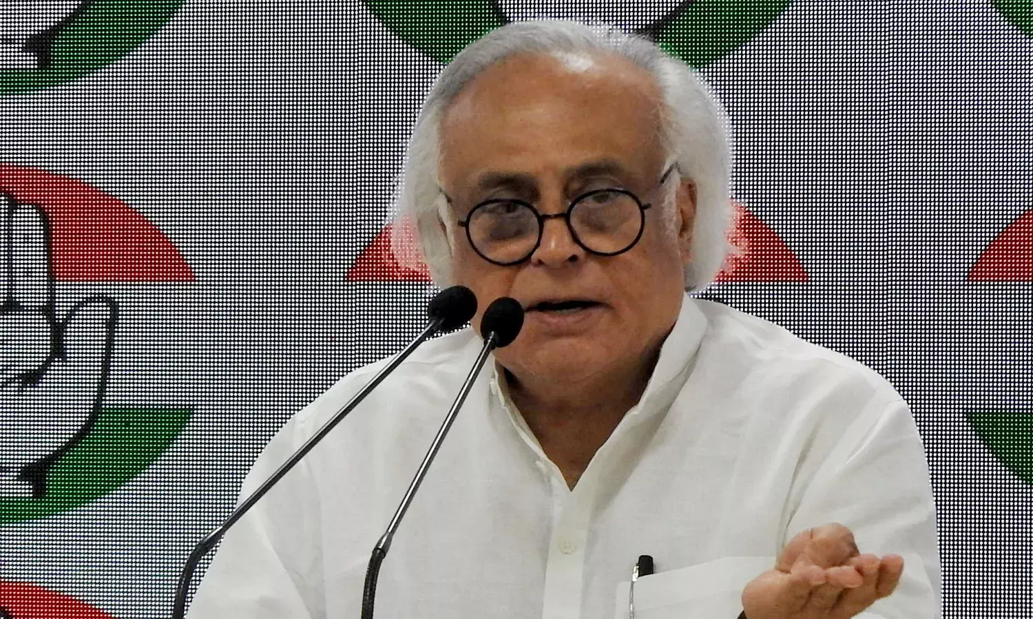 वर्ल्ड कप फीवर के बीच जयराम रमेश ने क्रिकेटर नेहरू को उनकी जयंती पर किया याद