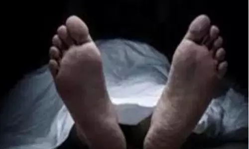 दामाद ने की ससुर की हत्या, प्रताड़ना की सूचना पर पिता पहुंचा था बेटी के ससुराल दामाद ने की ससुर की हत्या, प्रताड़ना की सूचना पर पिता पहुंचा था बेटी के ससुराल