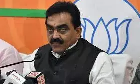 चुनाव में शराब, पैसे और समान बाँटने वालो पर सख्त कार्यवाही करे प्रशासन