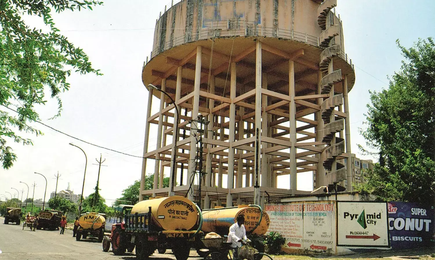 सप्ताह भर चलेगी धरमपेठ जोन में जलकुंभ की सफाई