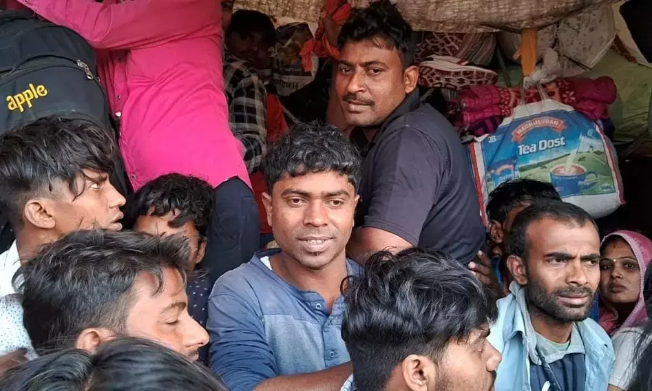 ट्रेन, बस में जगह नहीं, परदेशियों को महापर्व छठ में घर आने में हो रही भारी परेशानी