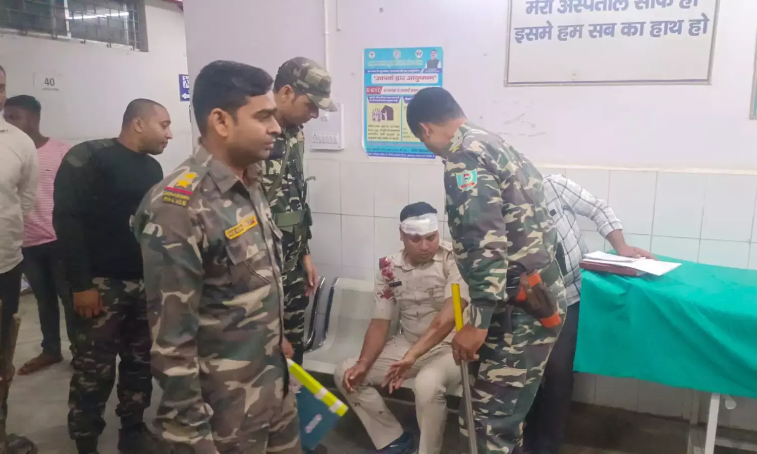 गोड्डा में काली प्रतिमा विसर्जन के दौरान दो गुट भिड़े, एक दर्जन घायल