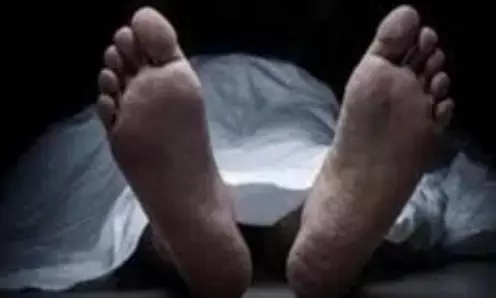 दिल्ली में घर की बालकनी से गिरे कैंसर मरीज की मौत