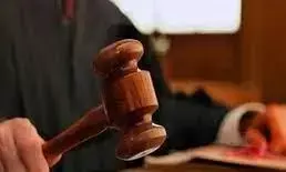 फेरीवालों को सार्वजनिक मार्ग अवरुद्ध करने का अधिकार नहीं फेरीवालों को सार्वजनिक मार्ग अवरुद्ध करने का अधिकार नहीं