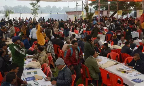 विधानसभा चुनाव - मतदान दलो को मतदान सामग्री का वितरण विधानसभा चुनाव - मतदान दलो को मतदान सामग्री का वितरण