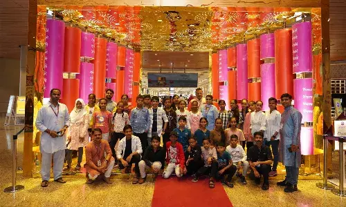 मुंबई हवाईअड्डे ने 11 नवंबर को 1,032 उड़ानों का रिकॉर्ड बनाया मुंबई हवाईअड्डे ने 11 नवंबर को 1,032 उड़ानों का रिकॉर्ड बनाया